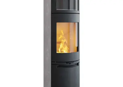 Heta Scan-Line 900B Kaminofen mit Backfach und Specksteinverkleidung.
