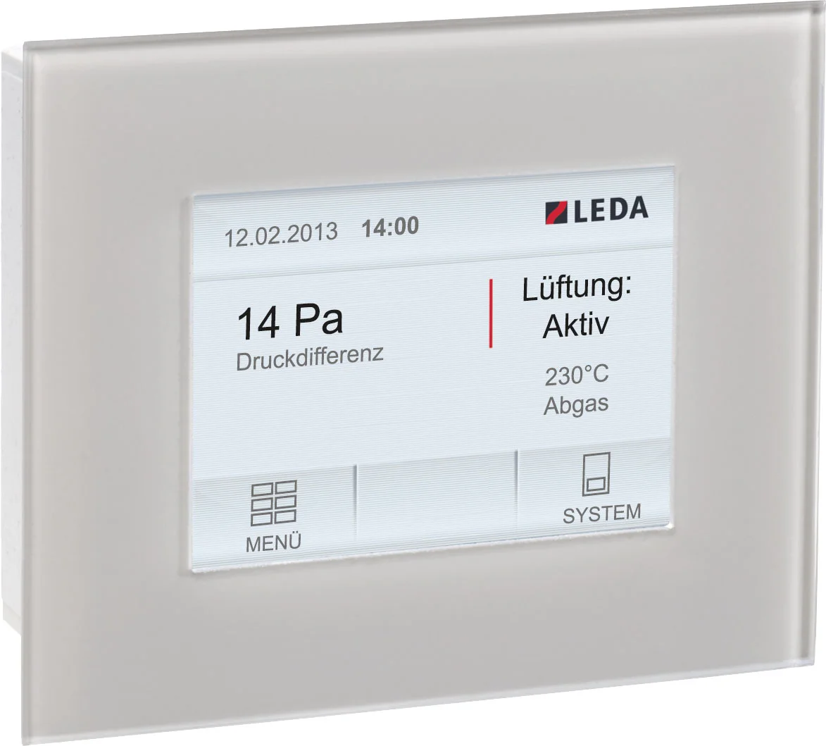 LEDA Unterdruck Controller mit Touchdisplay zur Anzeige von Druckdifferenz, Lüftungsstatus und Abgastemperatur.